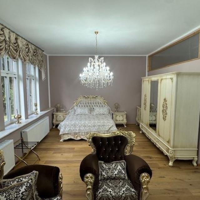 02C4-ECBDF30C-PM-68A577E8